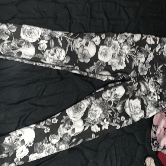 Yoga pants - Picture 2 of 2